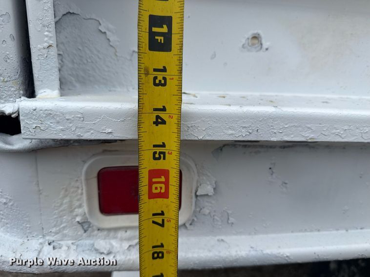 image for item EG5829 1993 Ford F700 dump flatbed truck