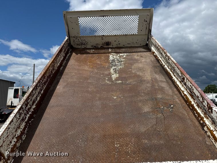 image for item EG5829 1993 Ford F700 dump flatbed truck
