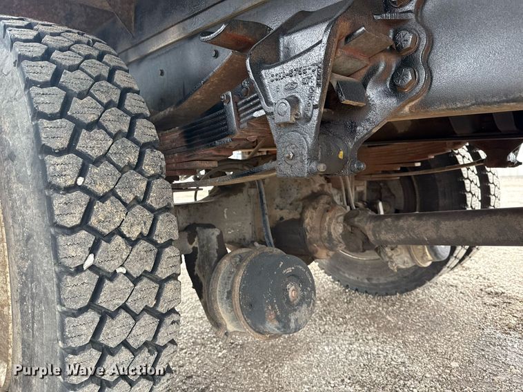 image for item EG5829 1993 Ford F700 dump flatbed truck