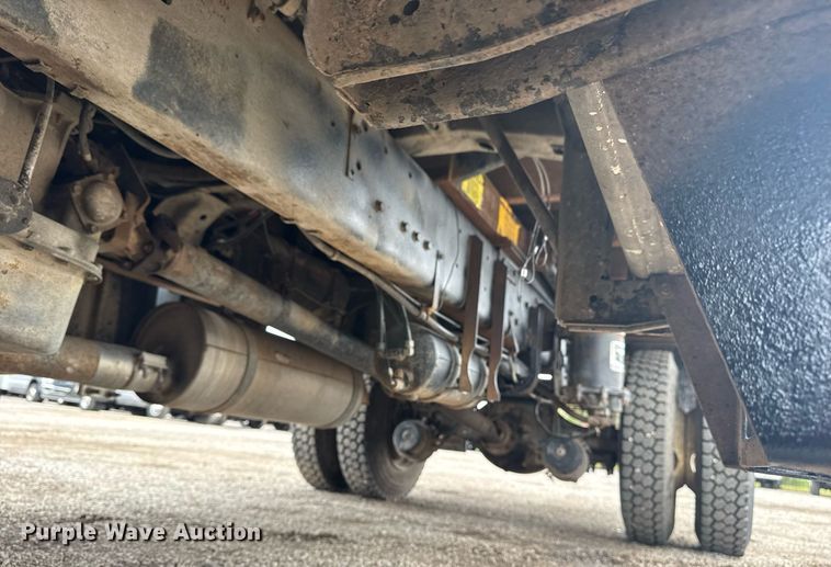 image for item EG5829 1993 Ford F700 dump flatbed truck