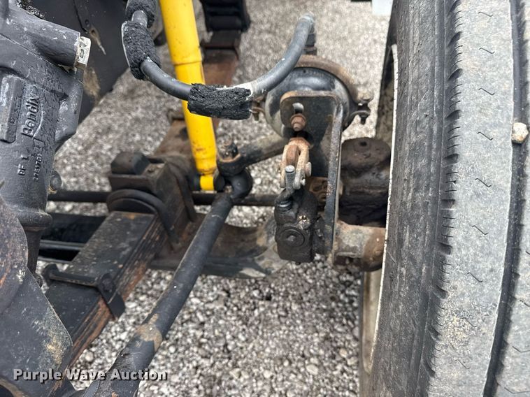 image for item EG5829 1993 Ford F700 dump flatbed truck