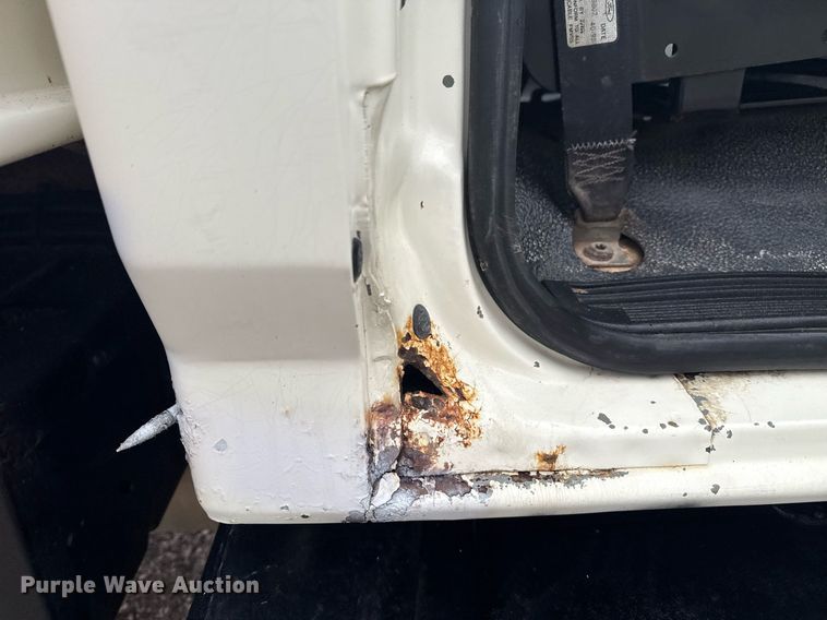 image for item EG5829 1993 Ford F700 dump flatbed truck