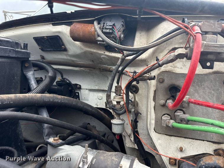 image for item EG5829 1993 Ford F700 dump flatbed truck