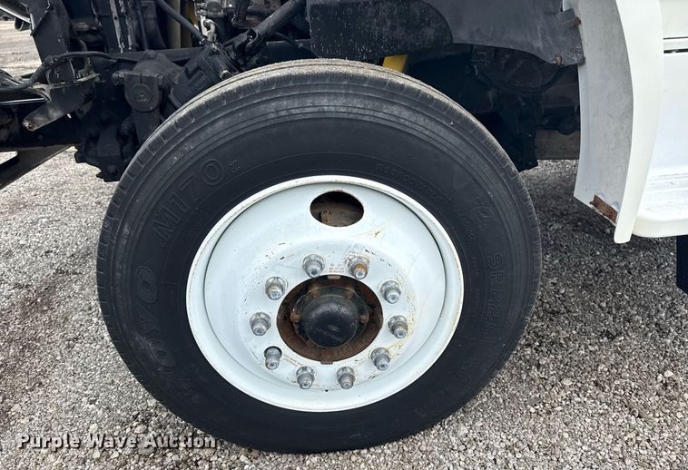 image for item EG5829 1993 Ford F700 dump flatbed truck