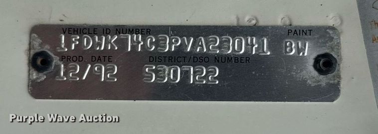 image for item EG5829 1993 Ford F700 dump flatbed truck