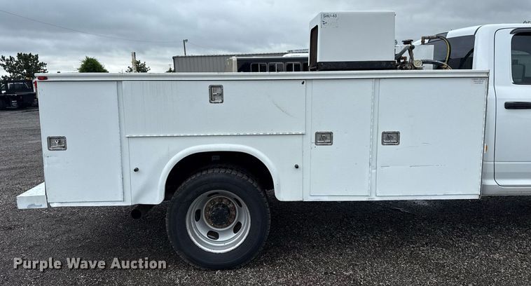 image for item EG5852 2012 Dodge Ram 5500HD utility / service truck