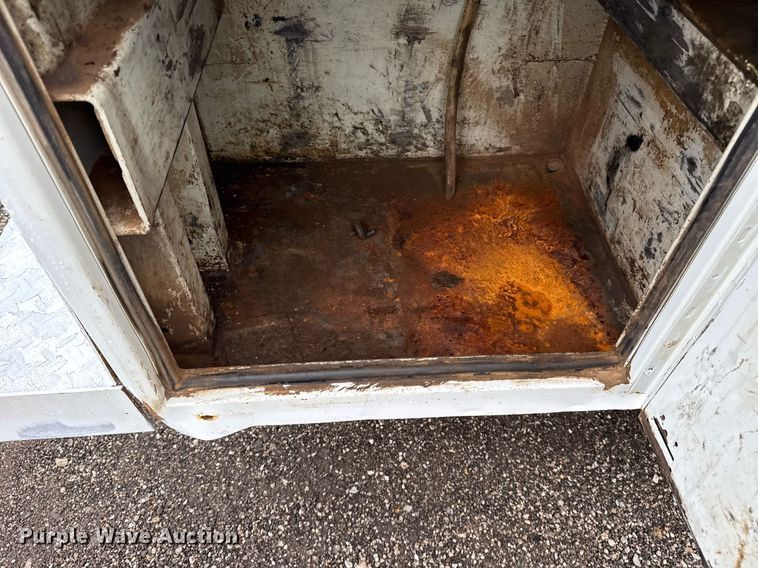 image for item EG5852 2012 Dodge Ram 5500HD utility / service truck