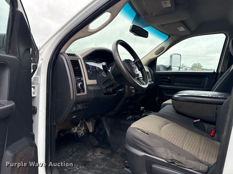 image for item EG5852 2012 Dodge Ram 5500HD utility / service truck