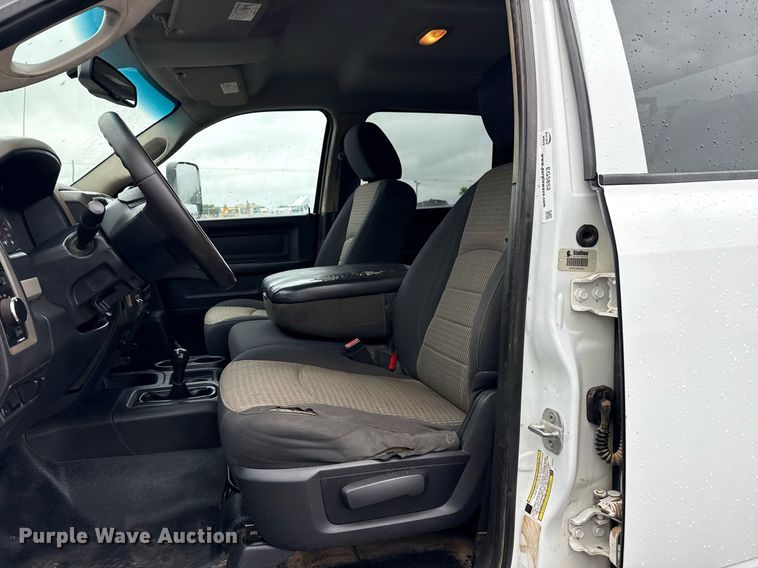 image for item EG5852 2012 Dodge Ram 5500HD utility / service truck