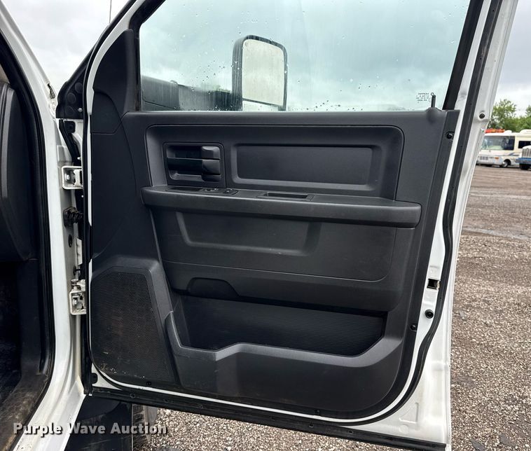 image for item EG5852 2012 Dodge Ram 5500HD utility / service truck