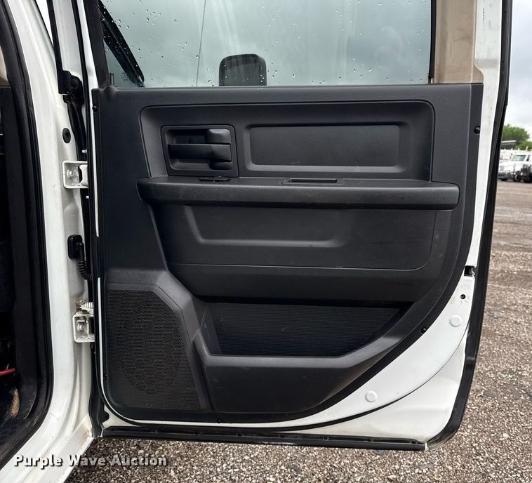 image for item EG5852 2012 Dodge Ram 5500HD utility / service truck