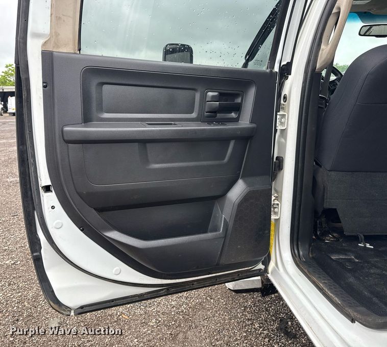 image for item EG5852 2012 Dodge Ram 5500HD utility / service truck