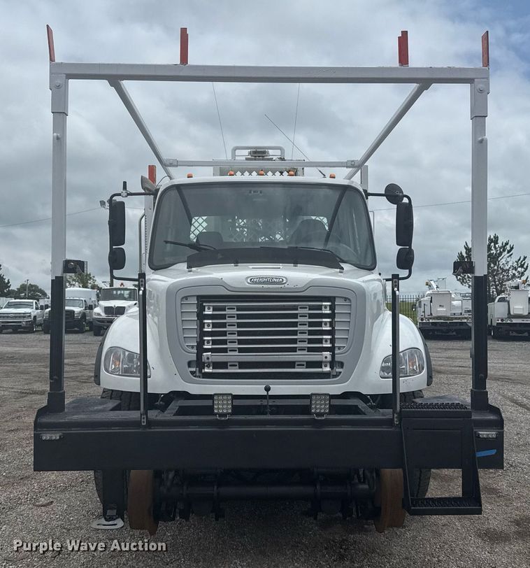 image for item EG5890 2012 Freightliner Business Class M2  grapple crane truck