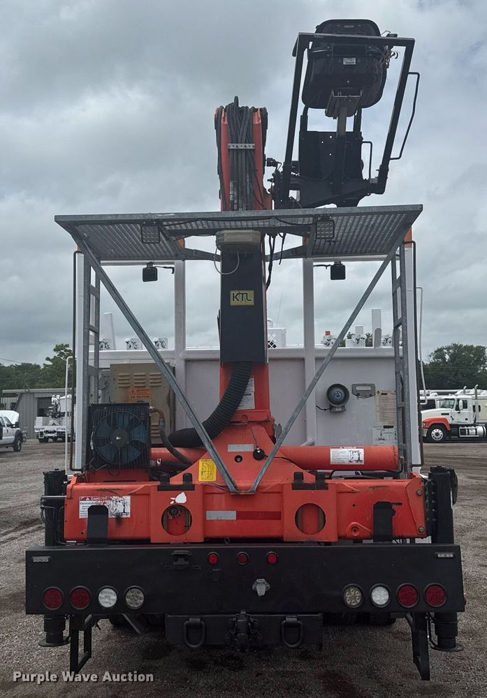 image for item EG5890 2012 Freightliner Business Class M2  grapple crane truck