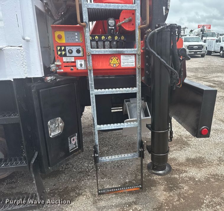 image for item EG5890 2012 Freightliner Business Class M2  grapple crane truck