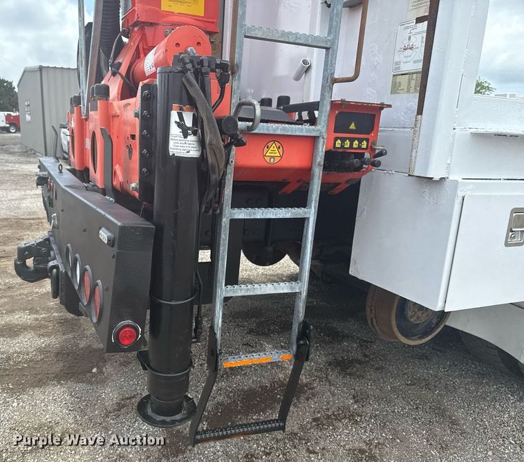 image for item EG5890 2012 Freightliner Business Class M2  grapple crane truck