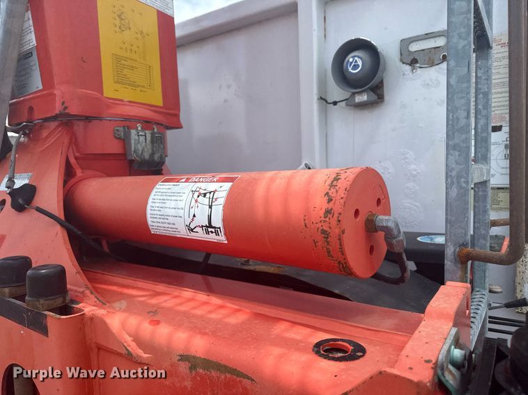 image for item EG5890 2012 Freightliner Business Class M2  grapple crane truck