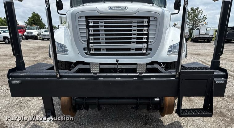 image for item EG5890 2012 Freightliner Business Class M2  grapple crane truck