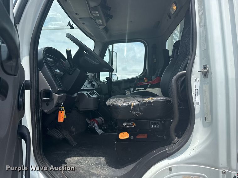 image for item EG5890 2012 Freightliner Business Class M2  grapple crane truck