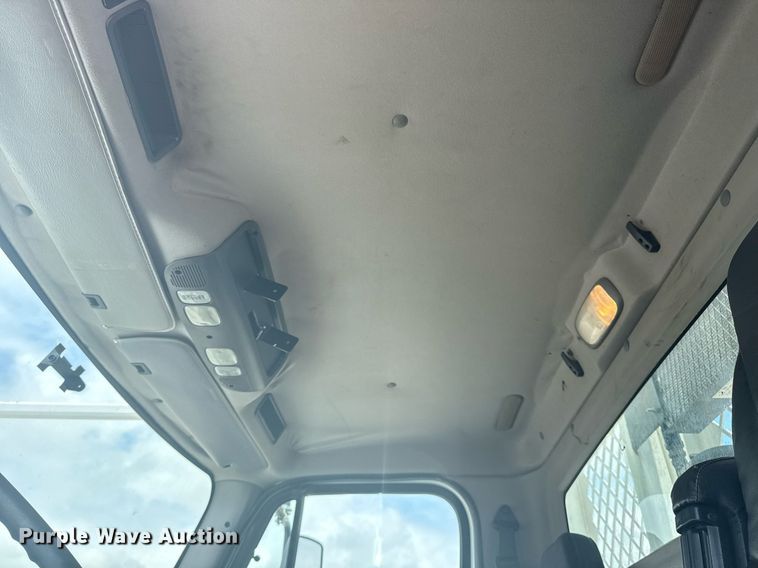 image for item EG5890 2012 Freightliner Business Class M2  grapple crane truck