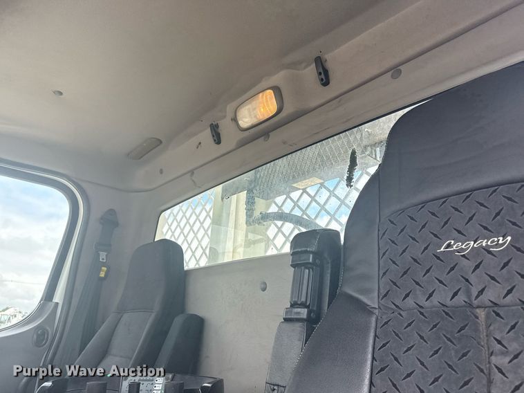 image for item EG5890 2012 Freightliner Business Class M2  grapple crane truck