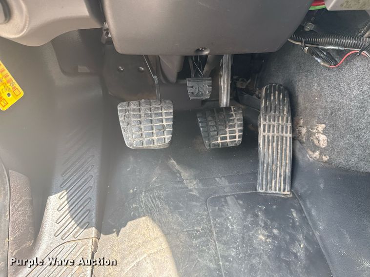 image for item EG5890 2012 Freightliner Business Class M2  grapple crane truck