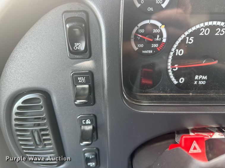 image for item EG5890 2012 Freightliner Business Class M2  grapple crane truck