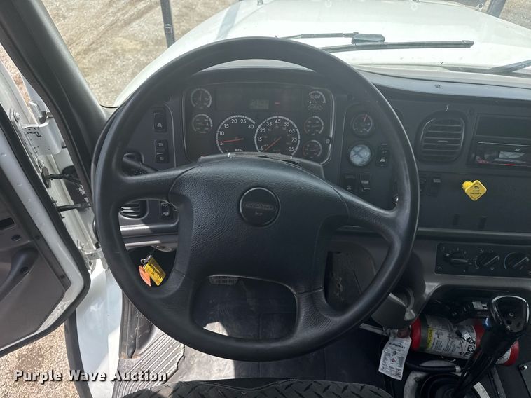 image for item EG5890 2012 Freightliner Business Class M2  grapple crane truck