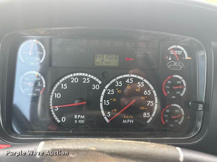 image for item EG5890 2012 Freightliner Business Class M2  grapple crane truck