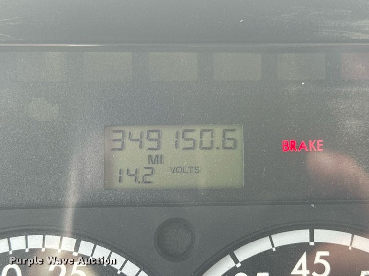 image for item EG5890 2012 Freightliner Business Class M2  grapple crane truck