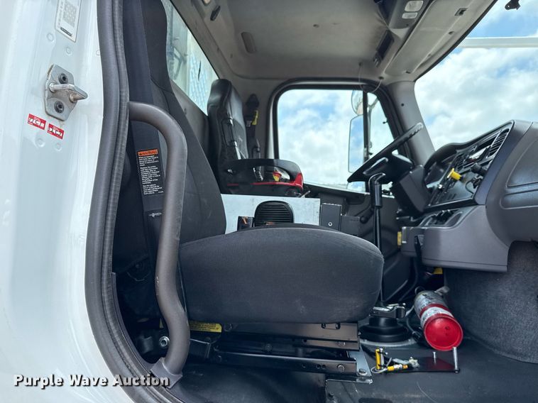 image for item EG5890 2012 Freightliner Business Class M2  grapple crane truck