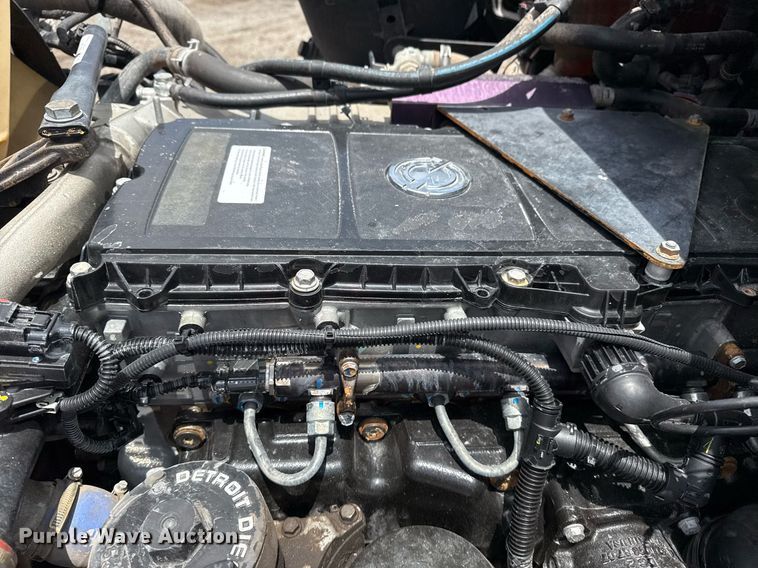 image for item EG5890 2012 Freightliner Business Class M2  grapple crane truck