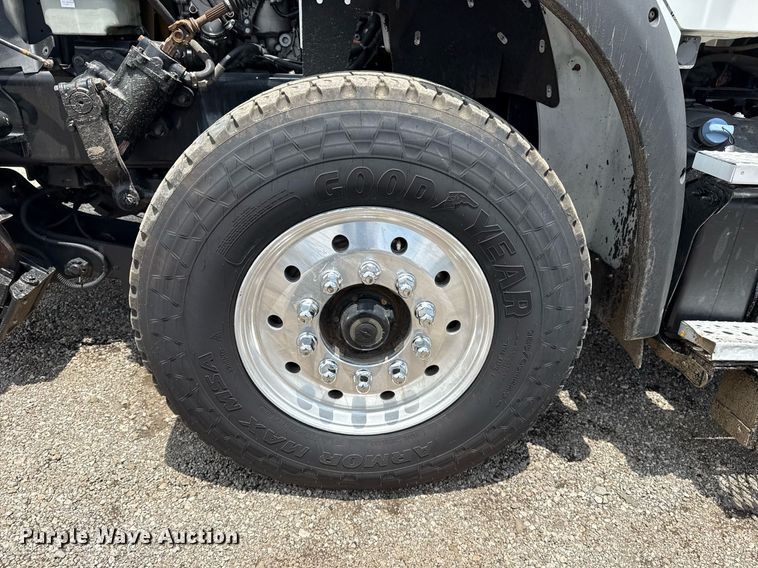 image for item EG5890 2012 Freightliner Business Class M2  grapple crane truck