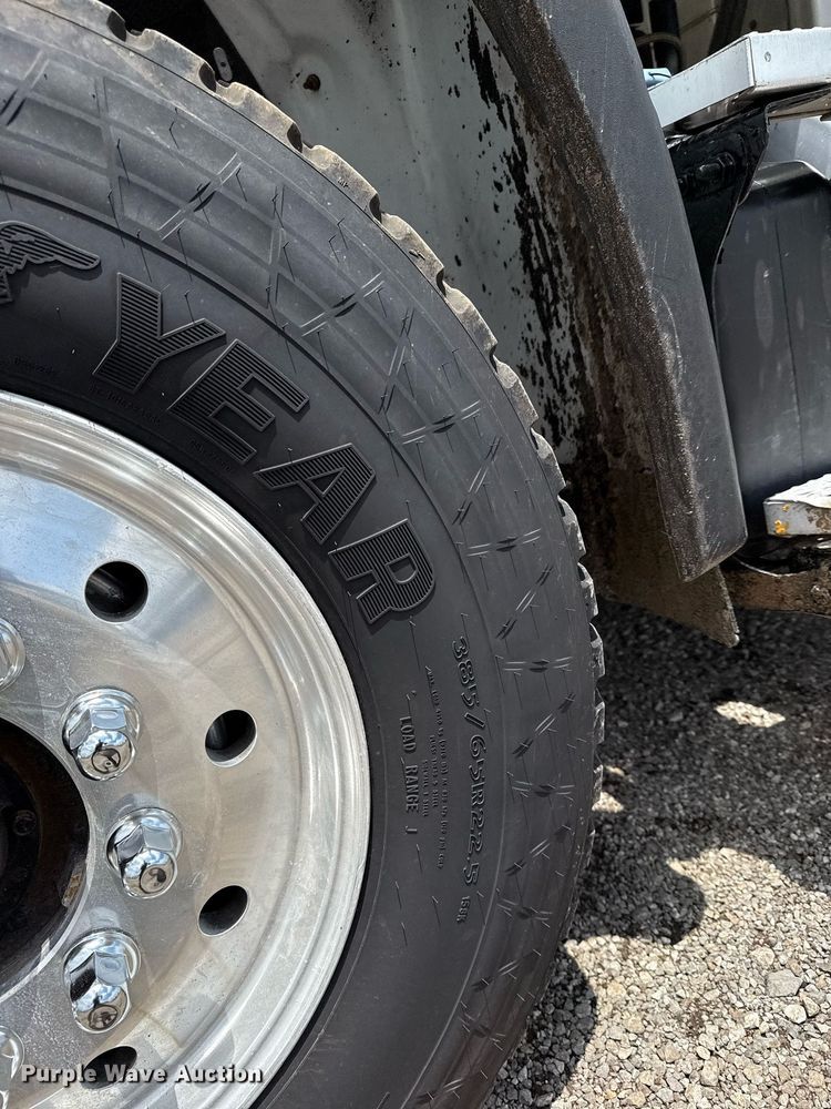 image for item EG5890 2012 Freightliner Business Class M2  grapple crane truck