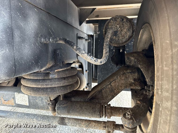 image for item EG5890 2012 Freightliner Business Class M2  grapple crane truck