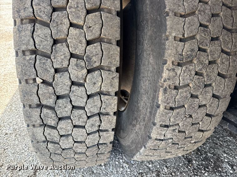 image for item EG5890 2012 Freightliner Business Class M2  grapple crane truck