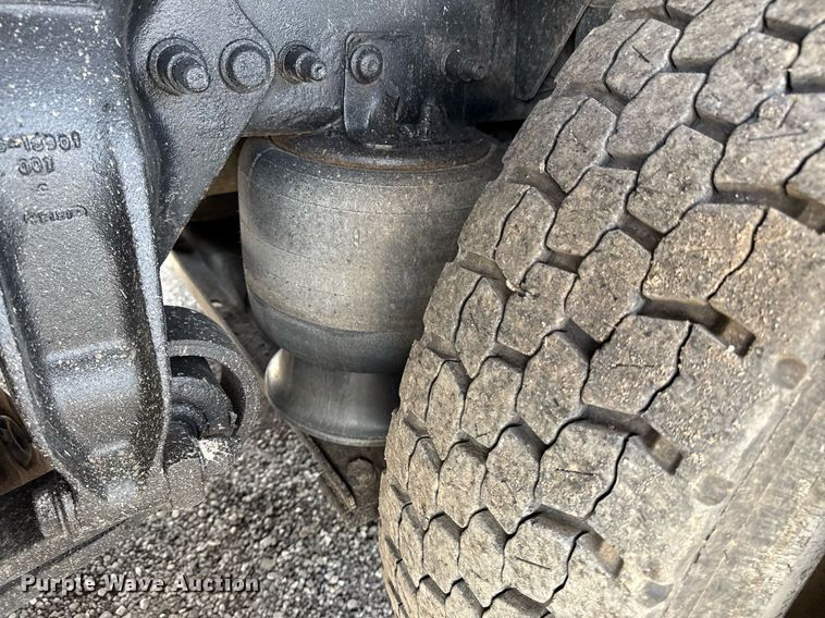 image for item EG5890 2012 Freightliner Business Class M2  grapple crane truck