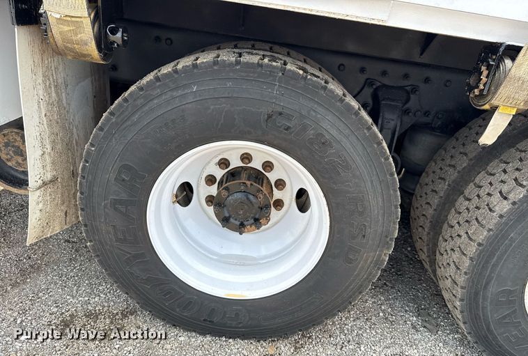 image for item EG5890 2012 Freightliner Business Class M2  grapple crane truck