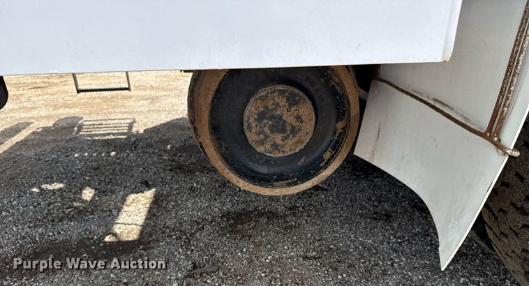 image for item EG5890 2012 Freightliner Business Class M2  grapple crane truck