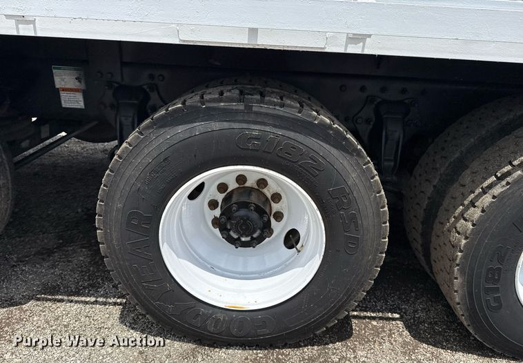 image for item EG5890 2012 Freightliner Business Class M2  grapple crane truck