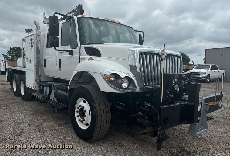 image for item EG5892 2011 International 7400 Crew Cab crane truck