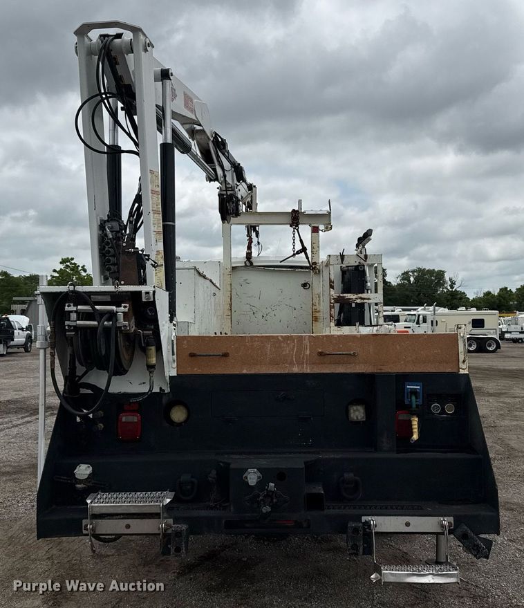 image for item EG5892 2011 International 7400 Crew Cab crane truck