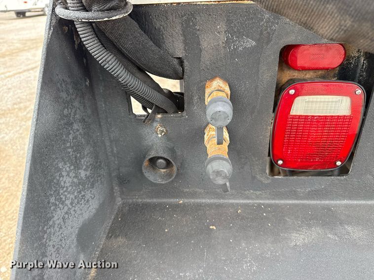 image for item EG5892 2011 International 7400 Crew Cab crane truck