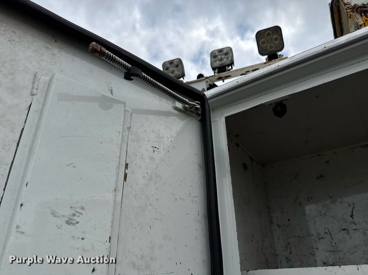 image for item EG5892 2011 International 7400 Crew Cab crane truck