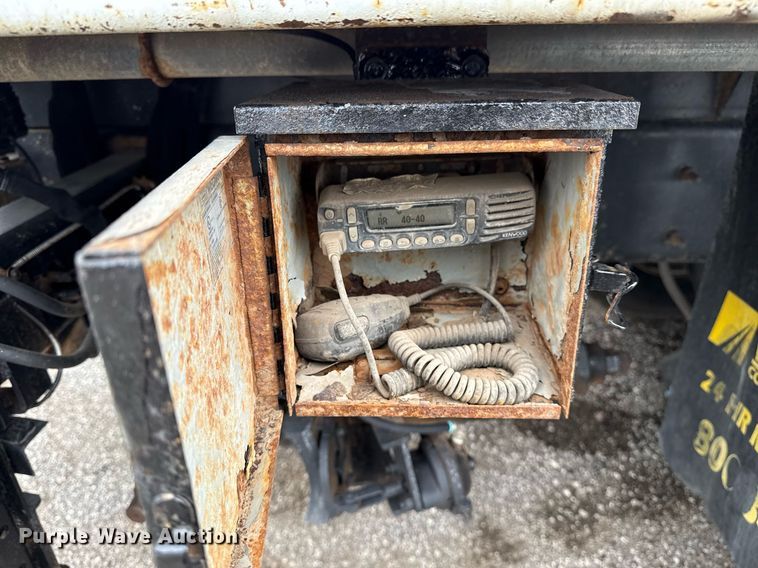 image for item EG5892 2011 International 7400 Crew Cab crane truck