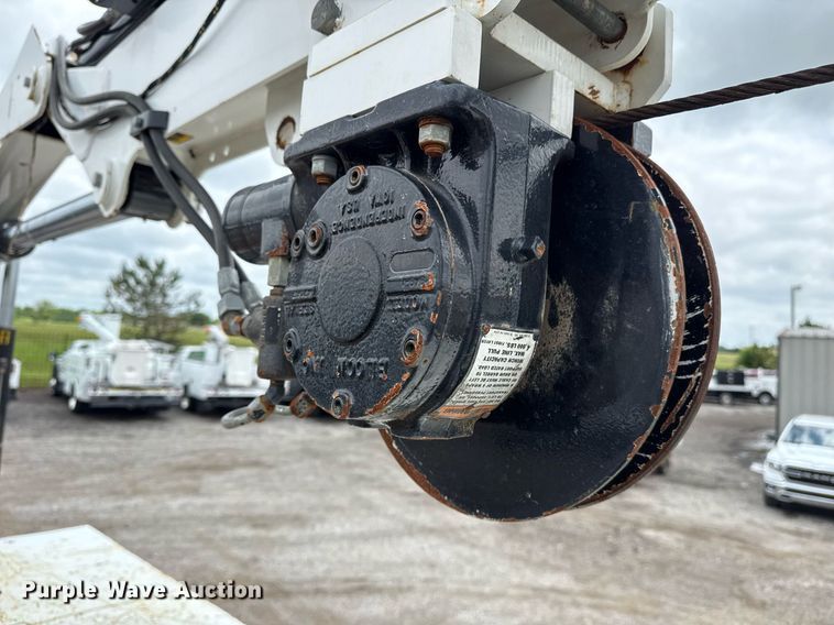 image for item EG5892 2011 International 7400 Crew Cab crane truck