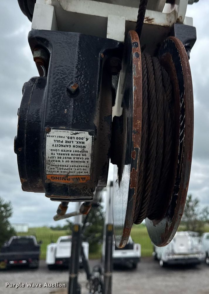 image for item EG5892 2011 International 7400 Crew Cab crane truck