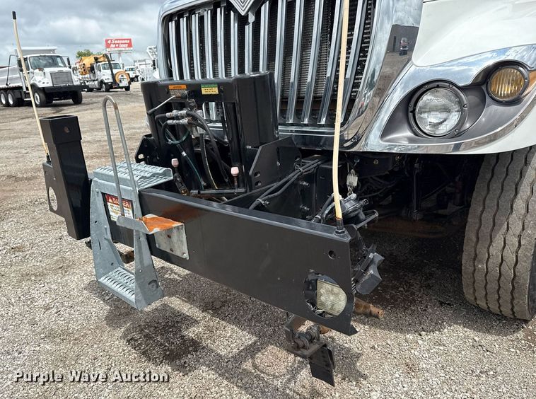 image for item EG5892 2011 International 7400 Crew Cab crane truck