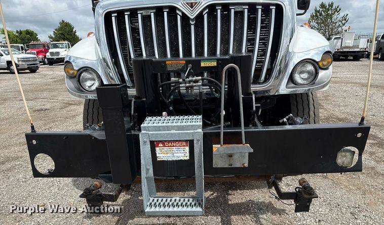 image for item EG5892 2011 International 7400 Crew Cab crane truck