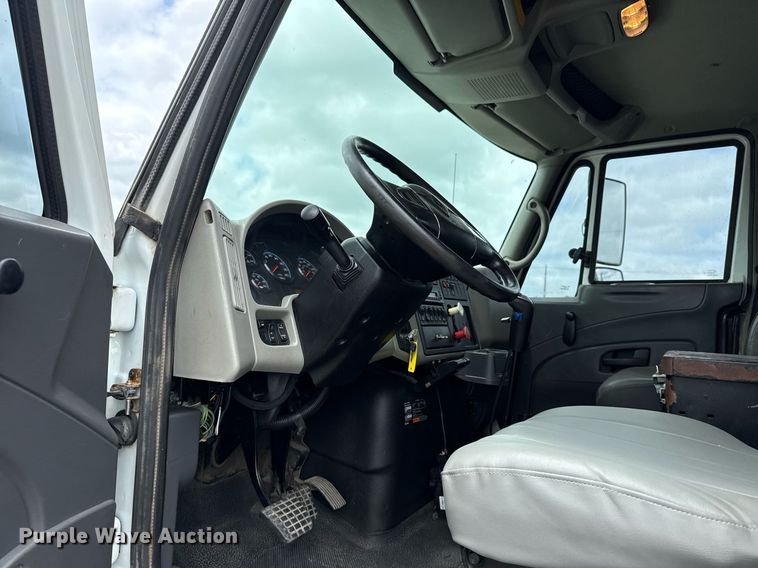 image for item EG5892 2011 International 7400 Crew Cab crane truck